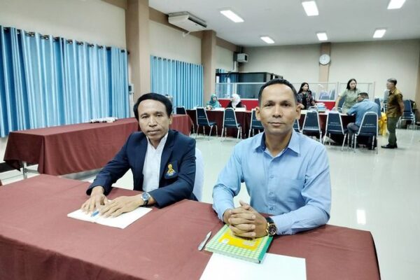 ครูชัย แก้วหนัน และครูอรุณ หนูดำ ประชุมโครงการยกระดับคุณภาพการจัดกิจกรรมโครงการโรงเรียนคุณธรรม สพฐ. 67