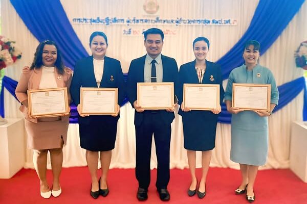 คณะผู้บริหาร ร่วมประชุมเชิงปฏิบัติการผู้บริหารสถานศึกษาและผู้อำนวยการกลุ่ม สพป.นครศรีธรรมราช เขต 3