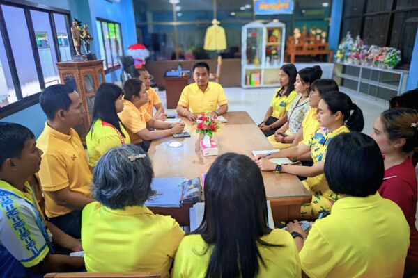 ประชุม PLC คณะครูผู้สอนหลักสูตรภาษาอังกฤษ MEP และ คณะครูสายชั้น ป.1